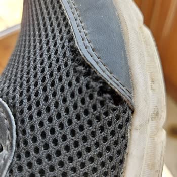 Decathlon 9 Aylık Kusurlu Ayakkabısını Değişmiyor.