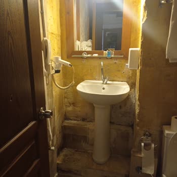 Tatilbudur Rezervasyon Hayal Kırıklığı: Banyo Ve Gürültü Sorunları