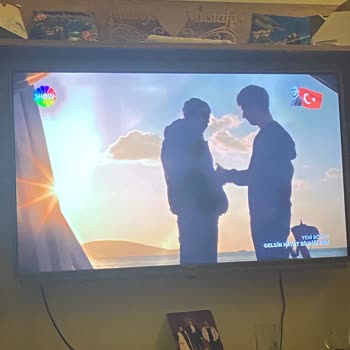 Arçelik Televizyon Ekranında Sürekli Lekeler Çıkıyor