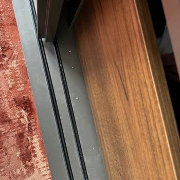 Enza Home 1 Senelik Sunta Mobilyası Dökülüyor
