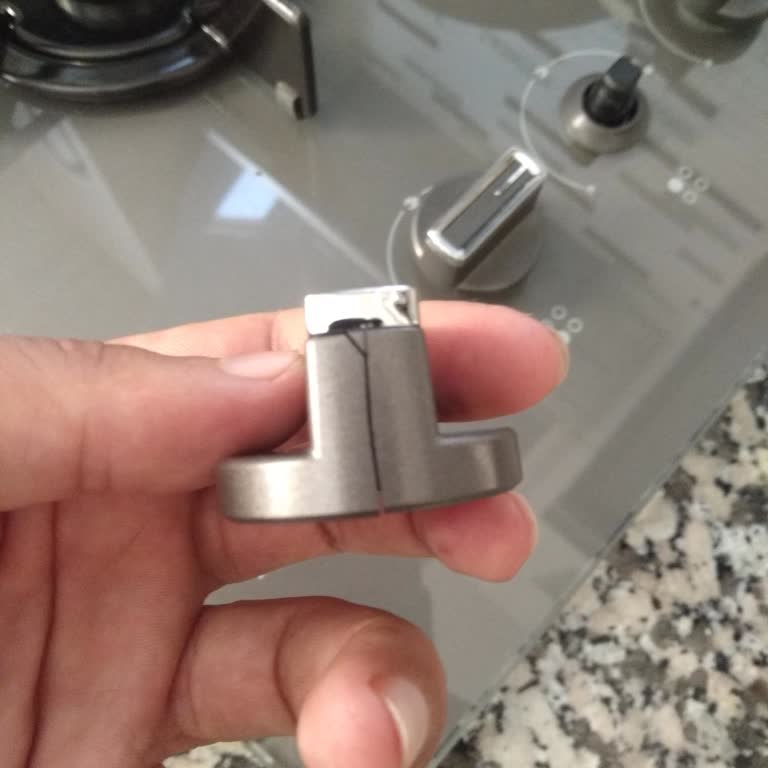 Arçelik Ankastre Fırın Düğmeleri Çatladı ve Kırıldı