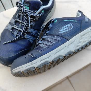 Skechers Markasının Arkasında Durmuyor. Satanları Denetlemiyor.