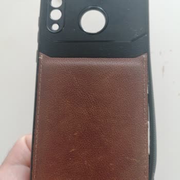 Dara Aksesuar Kalitesiz Kendiliğinden Açılma Yapan Kılıf