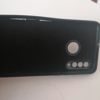 Dara Aksesuar Kalitesiz Kendiliğinden Açılma Yapan Kılıf