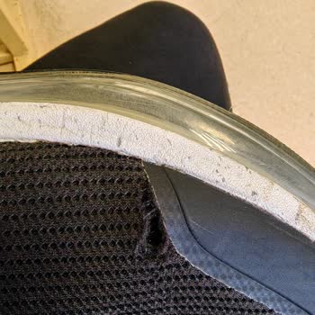 Skechers Ayakkabı Çok Çabuk Yıprandı. Marka Üründe Kusur Kabul Etmiyor