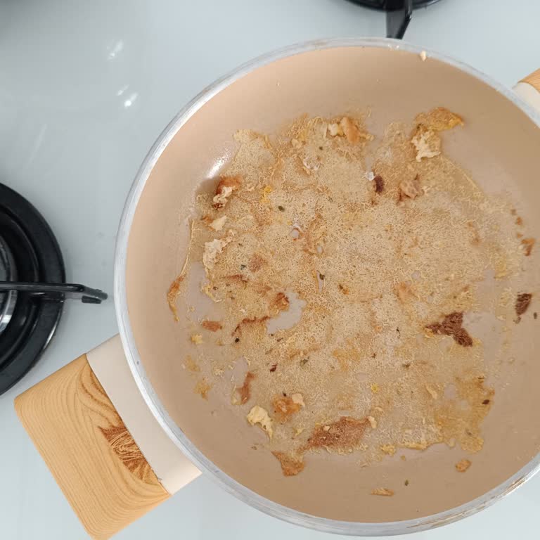 Emsan Swiss Cristal Sahan Tava Yapışıyor