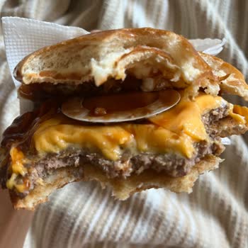 Burger King Burgerimin İçinden Bir Şey Cıktı