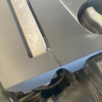 Mengerler Motor Üst Muhafaza Kırılması