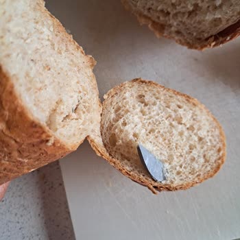 Ankara Halk Ekmek Halk Ekmek İçinden Plastik Çıktı