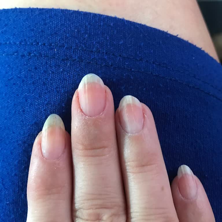 Nisan Kuaför Kötü Manikür Pedikür