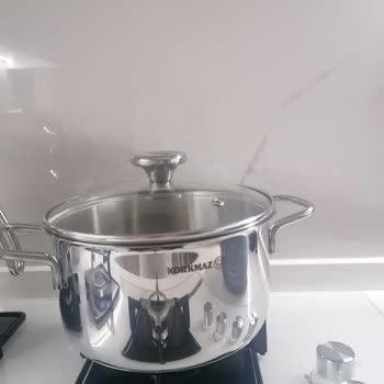 Korkmaz Mutfak Eşyaları Korkmaz Tencere Sapları El Yakacak Şekilde Isınıyor