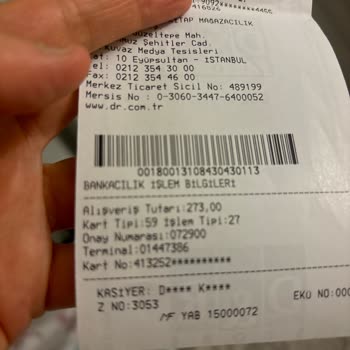 D&R Bodrum Midtown D& R Mağaza Çalışanı Hakaretleri (d... K...)