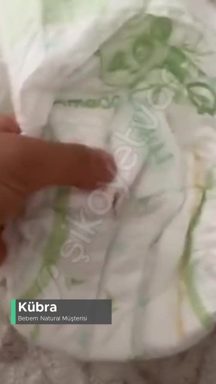 Bebem Natural Bebek Bezinde Tahta Parçası videonun kapak resmi