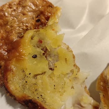 Fırın İzmir'den Aldığım Börekten Kıl Çıktı!