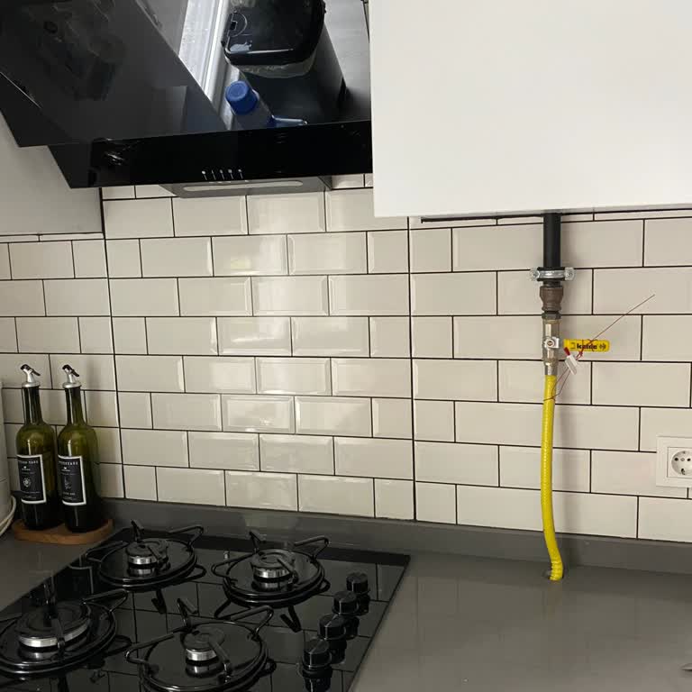 Alveus Exep Marka Ocak Gaz Kaçırıyor, Can Güvenliğimiz Yok Servis Umursamıyor