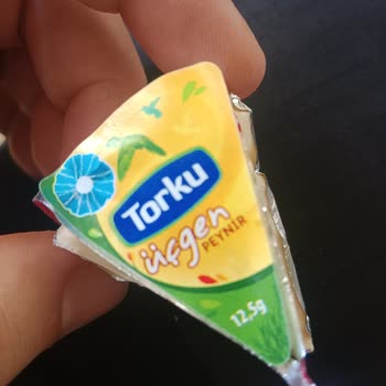 Torku Üçgen Peynirde Kıl 🙄