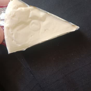 Torku Üçgen Peynirde Kıl 🙄