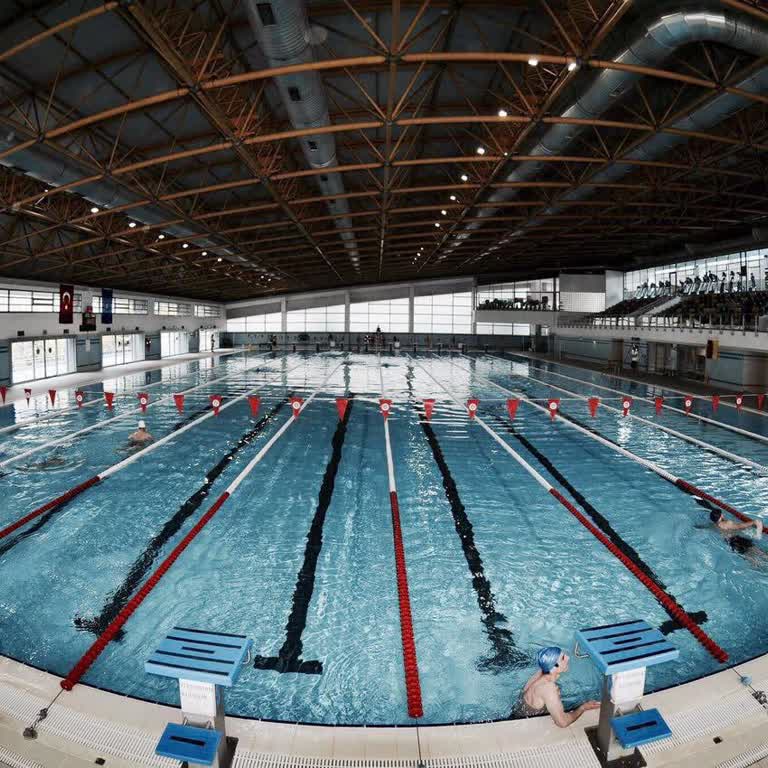 Ankara Üniversitesi Olimpik Havuz Üyeleri Duş Almıyor Hocalarda Uyarmıyorlar!