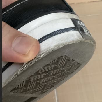 Converse Kalitesiz Ürün Satıyor