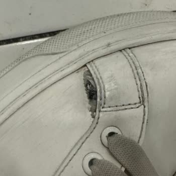 Valmenti Ayakkabı Kalitesi Düşük Üretim Hatası