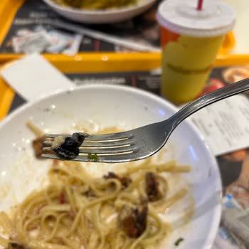 Makarnam AVM'deki Restoranda Beklenmedik Yemek Sorunu