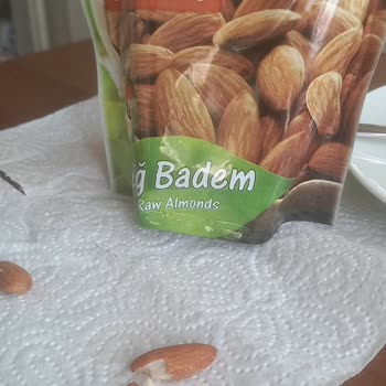 Peyman Bahçeden Çiğ Badem Kurtlu Çıktı