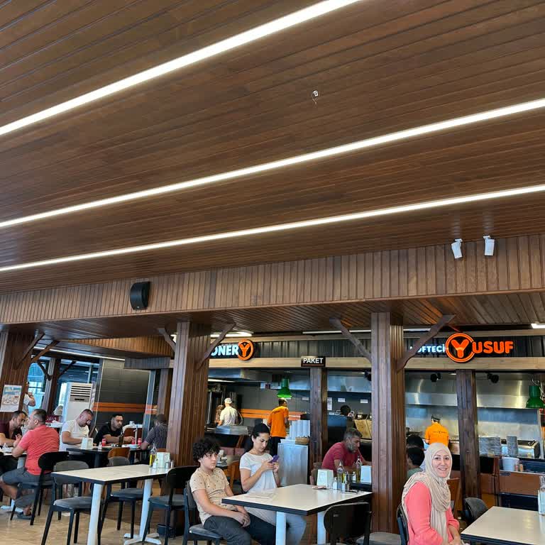 Köfteci Yusuf Döşemealtı Şubesi Hizmette Yetersiz