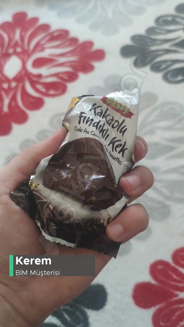 BİM Casey Kakaolu Kek De Lastik Parçası Çıktı! videonun kapak resmi