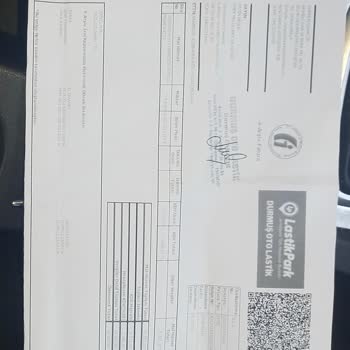 Hankook Lastik Yanakta Delik