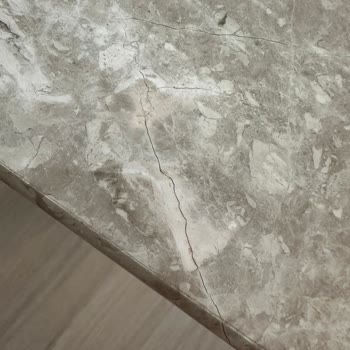 İva Sandalye & Masa Kırık Masa Gönderdi