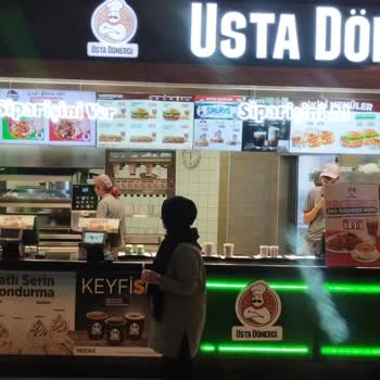 Usta Dönerci Ürünlerin Geç Verilmesi, Sorunsuz Çalışanlar Ve Müdür Olmaması