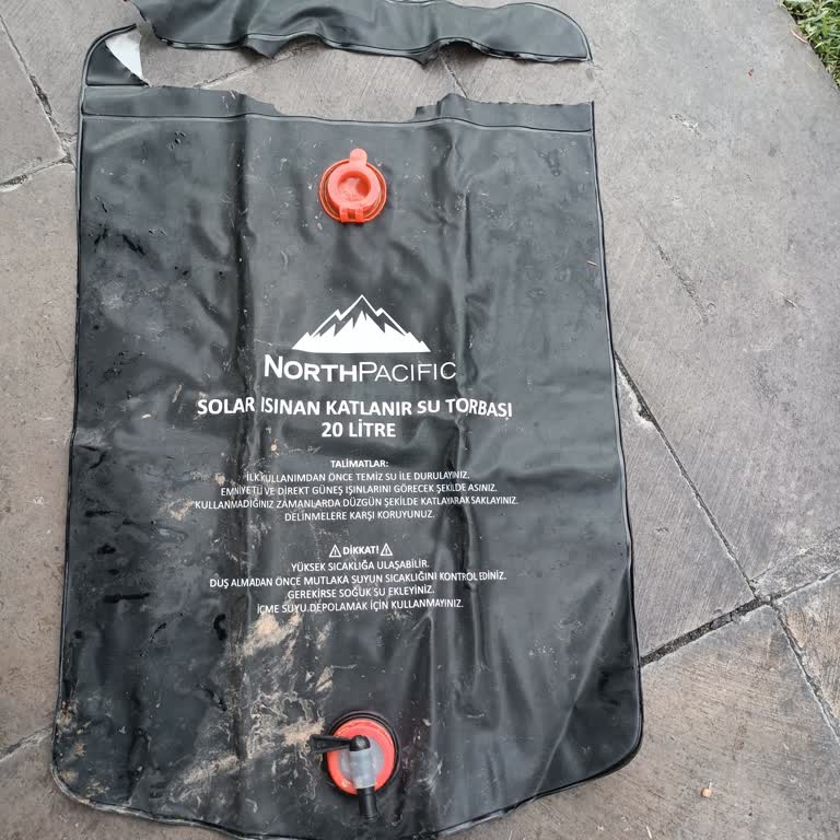 North Pacific Outdoor Ürünleri Su Torbası İkinci Kullanımda Koptu