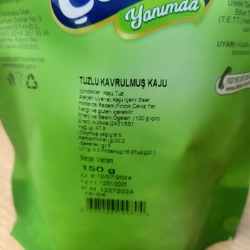 Tatbak Gıda Çerezim Kajunun İçinden Çıkan Poşet