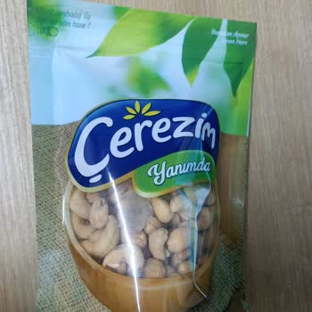 Tatbak Gıda Çerezim Kajunun İçinden Çıkan Poşet