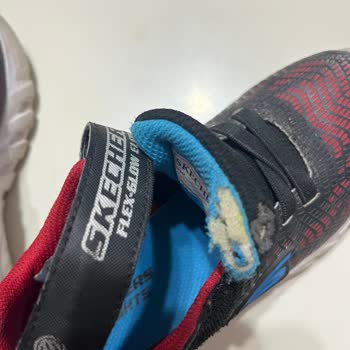Boyner Skechers Üretim Hatasını Kabul Etmedi 4 Ayda Yırtıldı