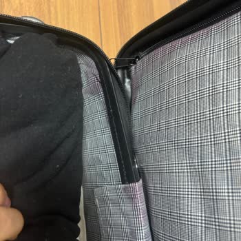 Öz Diyarbakır Firmasındaki Bagaja Akan Sıvı