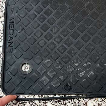 Renault 2023 Model Megane Araç İçi Paspas Yırtıkları Ve Kopuklar Mevcut