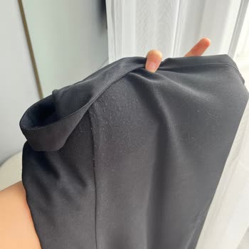 Azra Kotan Kalitesiz Abiye Ve Kaba Mağaza Çalışanı