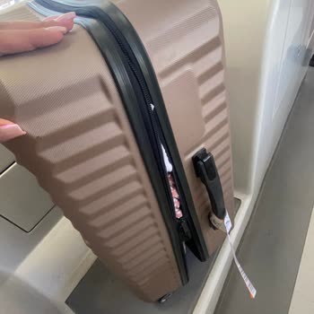 Sunexpress Yolculuğunda Bagaj Hasarı Ve Kayıp Eşya Bürosu İlgisizliği