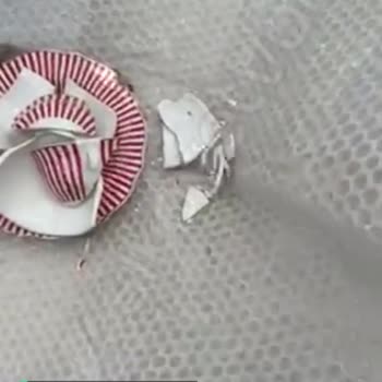 Karaca Bardaklar Paramparça Geldi!