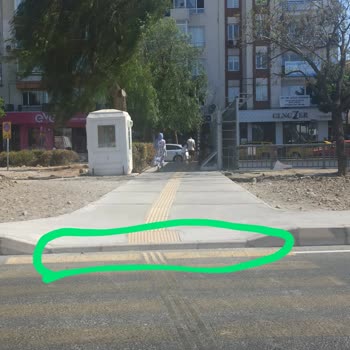 İzmir Balçova Belediyesi Engelli Rampalarının Yanlış Kullanımı Hayatımı Tehlikeye Atıyor