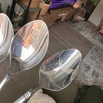 Bulaşık Makinesi Sorunu: Çizik ve Kirli Çatal Kaşıklar