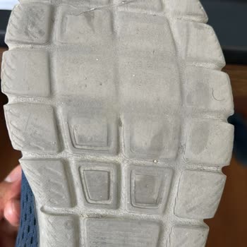 Skechers Tabanda Yok Olması Ve Kayganlaşması