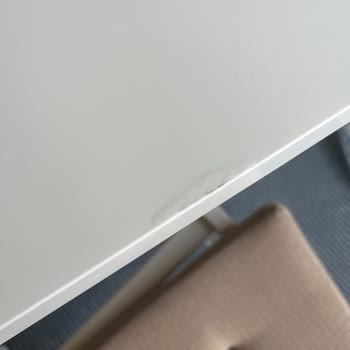 IKEA Masa Kenarları Kabarıp Soyuluyor