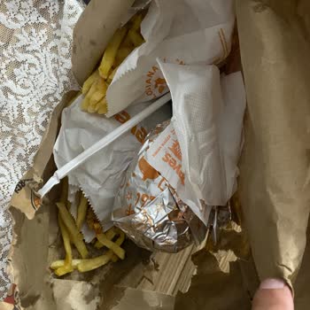 Popeyes Personeli Vurdumduymaz Tavrı