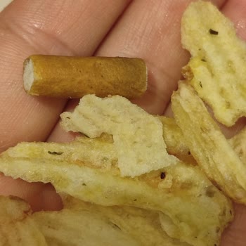 Amigo Cips Paketinden Çıkan Şok: Sigara İzmariti Skandalı