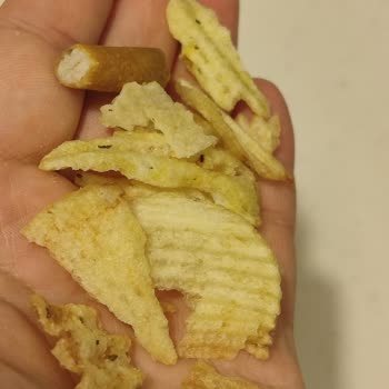 Amigo Cips Paketinden Çıkan Şok: Sigara İzmariti Skandalı