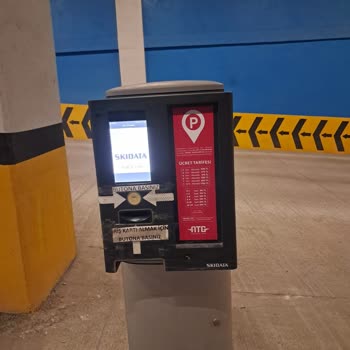 Atg Alışveriş Merkezi Oto Gari Fahiş Fiyat