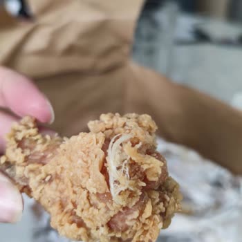 Popeyes Kanatları Tüğ İle Gönderiyor (Uçma Garantili)