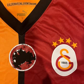 GS Store Formanın Logosu Parçalandı